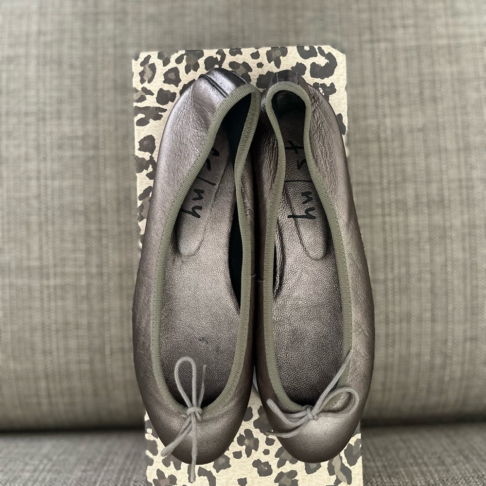 French sole flats size 6